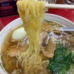 バリバリラーメン - ラーメン　800円　ゆで玉子　50円