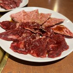 上野手 焼肉店 - 