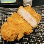 やはらか とんかつ綾 - 厚切りやはらかロースかつ