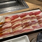 焼肉ライク - このメニューは、肉を200gと100gから選べます