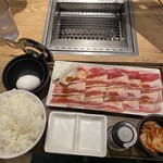 焼肉ライク - 「牛すき焼肉セット200g（生卵付き）」1,160円