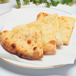 チーズナン-Cheese Naan