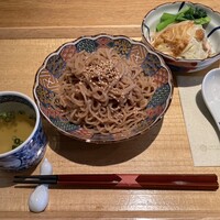 広尾はしづめ - 蒸し鶏と千寿葱の冷やしつけ麺　ゴボウ麺