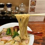 三馬路 - するりとしなやか、菅野製麺の細ストレート麺