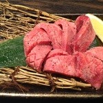 焼肉匠 覚王木屋町亭 - 厚切りタン