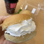 Cafe コッペ亭 - たっぷりホイップクリーム❤︎