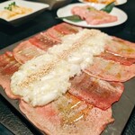 老舗精肉店直送 千種焼肉 飛騨牛の奴隷 - 