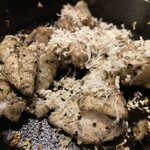 地酒と道産食材 一笑 - 鶏焼き山わさび