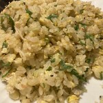 地酒と道産食材 一笑 - ずわい蟹チャーハン