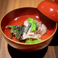和食しんくろ - 備後ジビエ製作所より 天然猪と山菜のお椀