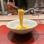 パルコ フィエラ - 自家製タヤリン（安平町産あわびだけ、ニニウファームの羊のコンソメのバターソース）