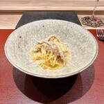 パルコ フィエラ - 自家製タヤリン（安平町産あわびだけ、ニニウファームの羊のコンソメのバターソース）