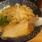 王龍ラーメン - 背脂醤油 丸亀拉麺 こっさり味(*´ω｀*)
