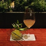 BAROSSA cocktailier - ⑤ メロンのロワイヤル
      　メロン+コニャック+オレンジキュラソーのガストロバック（真空調理）