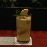 BAROSSA cocktailier - ② 飛騨山椒と日向夏のニッキーズフィズ