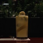 BAROSSA cocktailier - ② 飛騨山椒と日向夏のニッキーズフィズ