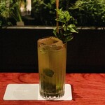 BAROSSA cocktailier - ④ セレンディビティ
      　カルバドス+シャンパン
      　ホテルリッツパリののバーテンダー「コリンピーターフィールド」の代表作