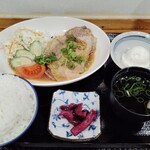 創作料理 仁 - 料理写真:「生姜焼き定食」700円