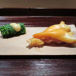 お料理 佐藤 - 炭火で焼いたキヌ貝