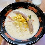 ワクワク - まきばのミルクラーメン　自家製シュポラタソーセージ1本付