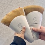 オザキクレープ - 『杏仁いちごホイップ＋くるみ 』『ホントノチョコ アーモンドホイップ＋ココアビスケット』