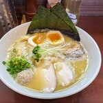 麺屋 くまがい - 料理写真:特製濃厚塩そば ¥1,000