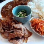 GOHAN-YA あたしんち - しょうが焼き定食 935円(税込)。 