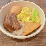 Kukutaiwammeibutsuryouri - 魯肉飯