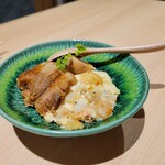 和食 いぶり別邸 - 角煮のせポテトサラダ