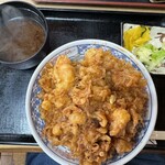 天茂 - 赤だし、お新香、かき揚げ丼