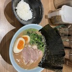 横浜ラーメン 渡来武 - 