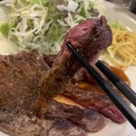 キューブ - 絶妙な焼き加減。