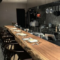 Petite amie et Coffre à jouet - 