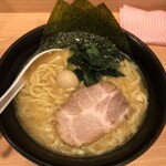 Yokohama Iekei Ramen Kamariya Ootemachi Ten - 