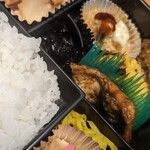 社 - 煮物　魚　肉　バランス良き