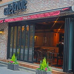 カフェラヴォワ - ファサード