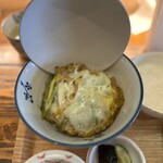 Sobanoi - 日替わりの玉子丼　かき卵とネギ入り。シンプルですが味も濃くは無く、普通に美味しい。