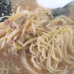 Tsubaki Ramen Shoppu - 麺とスープのバランス好し。