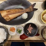 五穀 - 料理写真:肉厚縞ホッケ定食￥1,480（税抜）