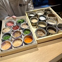 鮨shizuku 西天満 - 本日使う薬味と調味料