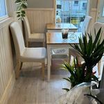 のあドーナツ - また店内には数席ですがイートインのコーナーも準備してありました。

