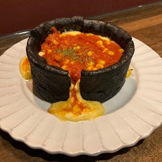 Enjoy piping hot Chicago pizza with plenty of cheese ♪ Appetizers and Meat Dishes are also recommended