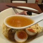 酒肴場 屯 - カエシの塩味は控えめで上品な仕上がり。このくらい優しい感じがホッとします