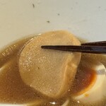 酒肴場 屯 - 煮干しスープをたっぷり吸ったお麩が格別