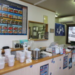 海鮮と肉のどんぶり屋 どん八 - 内観