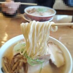 中華そば ひらこ屋 - 自家製の手もみ太麺