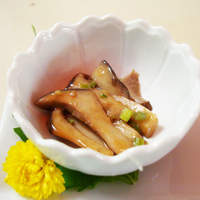 礼華 - エリンギと椎茸の香菜炒め。
