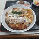 Kuribayashi Shiyokudou - カツ丼 650円 ♪