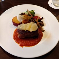 Fruits Bistro SABLIER - 豚フィレ肉のコンドンブルー　紅玉王林のアクセント 202404