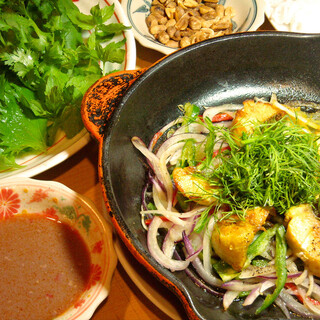 Drinks go well★ How about the Vietnamese Local Cuisine "Char Kha"?